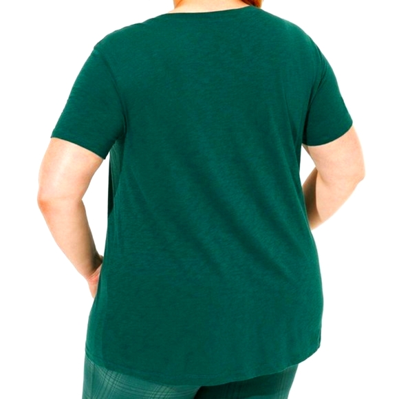 ❤️NWT VINTAGE TORRID TEE - SANTA SKELETON TEE CHRISTMAS HOLIDAY - PLUS SIZE - Picture 3 of 13